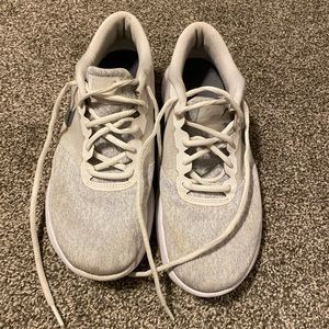 nike women’s flex shoes